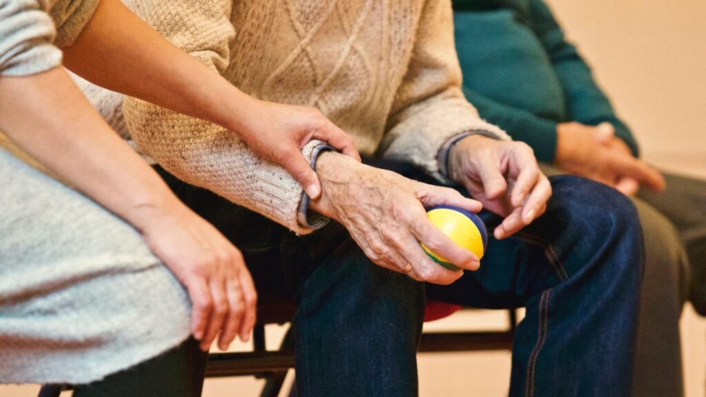 UK Caregiver Visa Sponsorship Program – No Degree Required (2025 Edition)